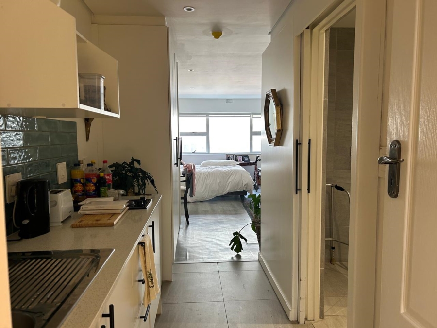 1 Bedroom Property for Sale in Mouille Point Western Cape